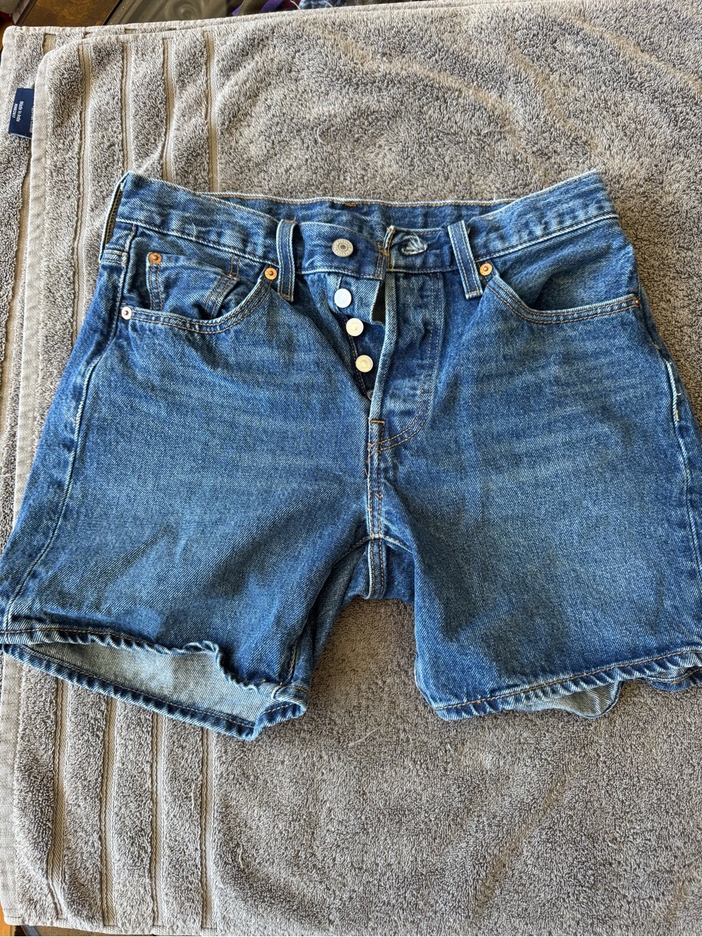Levi's 501 Blue Button-Fly Denim Shorts-size W28 - Picture 3 of 9